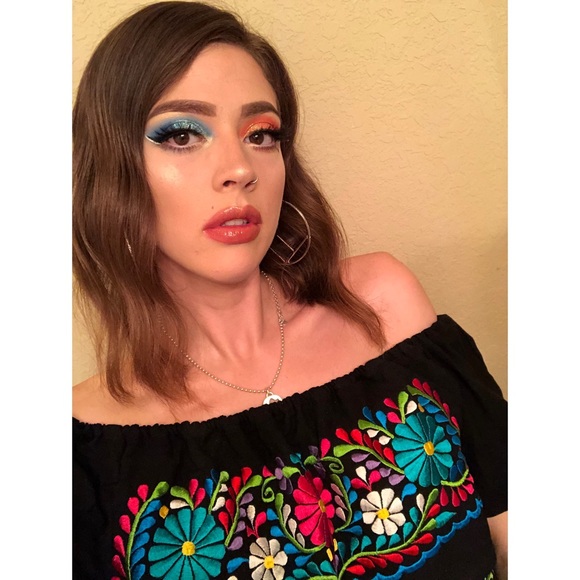 Meet your Posher, Ariella - Picture 1 of 3